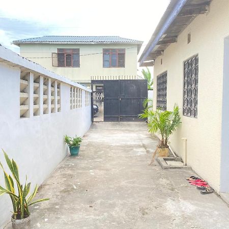 The Nest Haven Hostel Dar es Salaam Exteriör bild